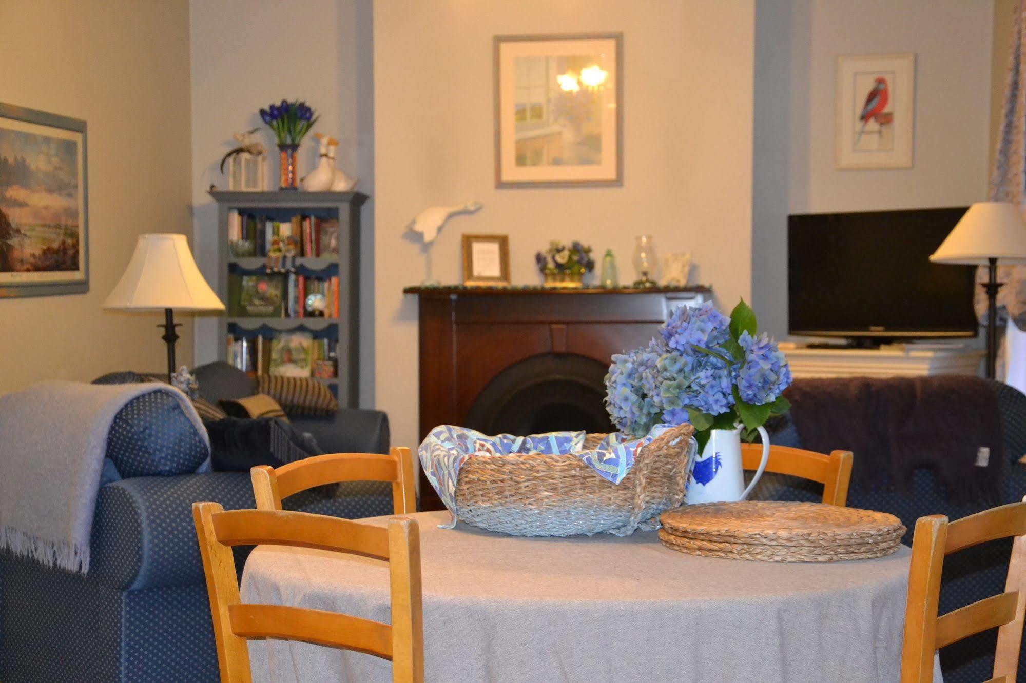 Lemonade Creek Cottages 론 외부 사진